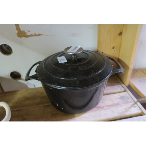 461 - BLACK CAST IRON CASSEROLE DISH