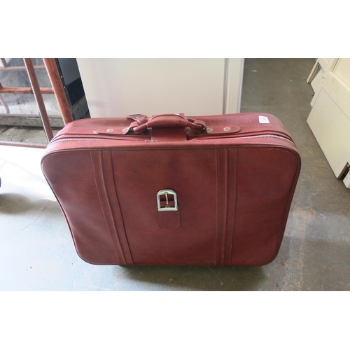 510 - SET OF VINTAGE SUITCASES