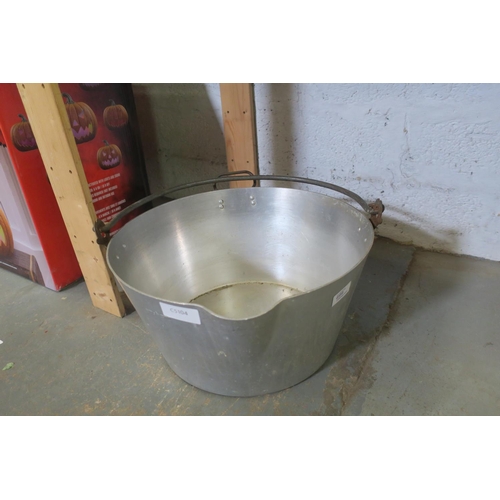 699 - ALUMINIUM JAM PAN