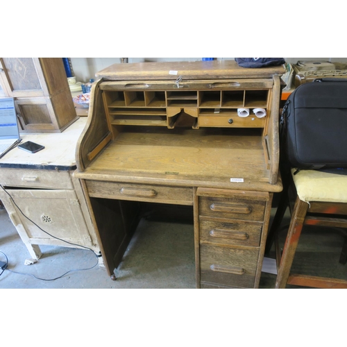 1204 - VINTAGE ROLLTOP DESK WITH KEY