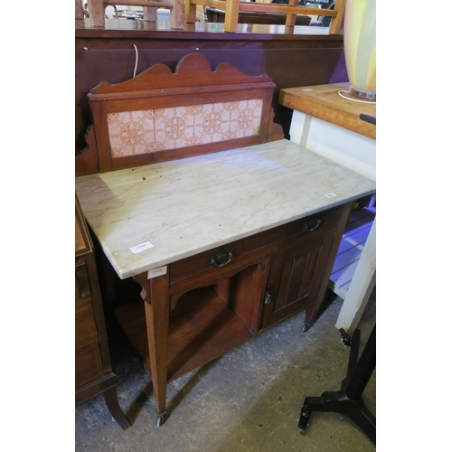 1840 - MARBLE TOP WASHSTAND