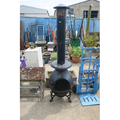 243 - LARGE CHIMNEA