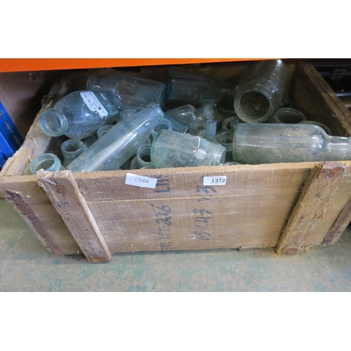 1372 - CRATE OF ANTIQUE AND VINTAGE BOTTLES