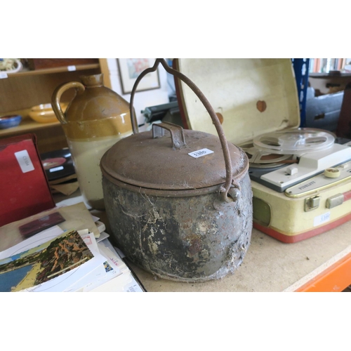 1385 - VINTAGE COOKING POT