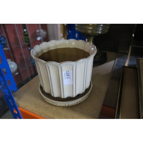 1401 - SMALL PLANT POT HOLDER FROM FUJI