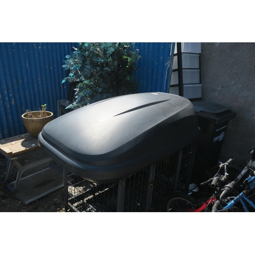 65 - HALFORDS CAR ROOF BOX