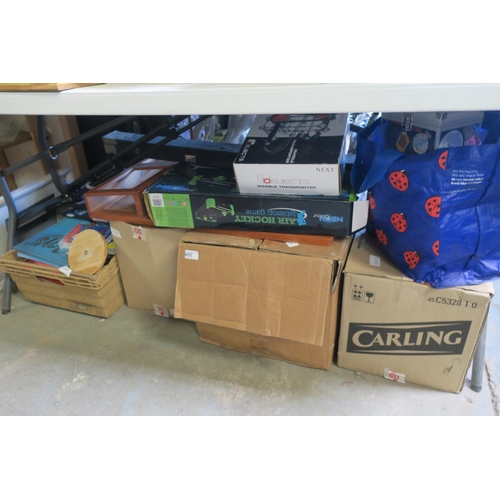 455 - LARGE BAY OF HOUSEHOLD CLEARANCE ITEMS UNDER THE TABLE