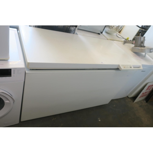 647 - LARGE ELECTROLUX CHEST FREEZER