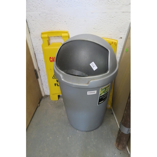 664 - KITCHEN BIN