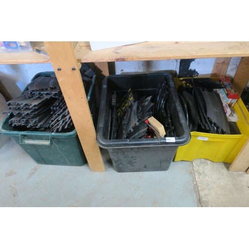 685 - 3 CRATES OF SCALEXTRIC TRACK