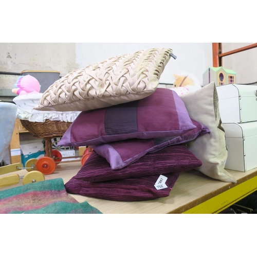 758 - STACK OF PURPLE AND GOLD CUSHIONS