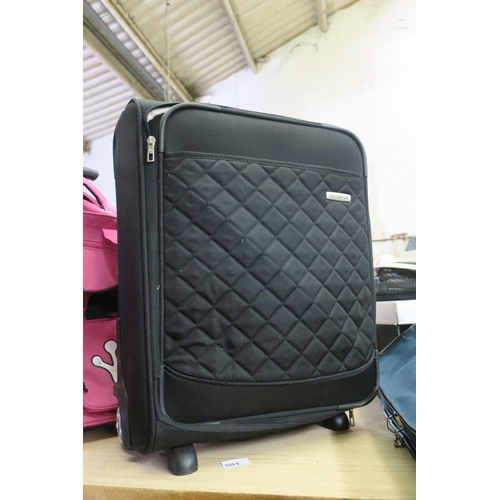 804 - SAMSONITE WHEELED CASE