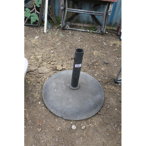 180 - METAL PARASOL BASE