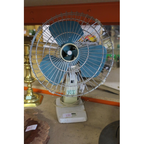 1387 - VINTAGE ELECTRIC DESK FAN