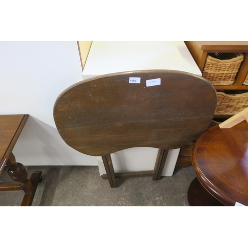 1080 - KIDNEY SHAPED FOLDING TABLE