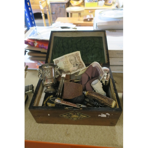 1280 - BOX OF VINTAGE COLLECTABLES