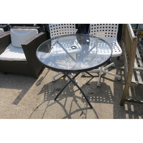 116 - GLASS TOPPED METAL GARDEN TABLE