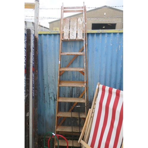 140 - WOODEN STEP LADDER