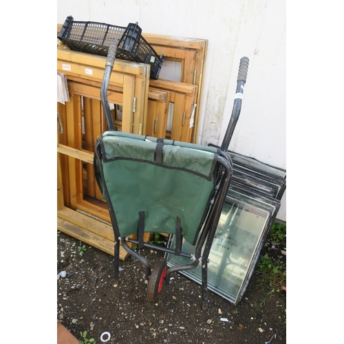 161 - FOLDING WHEELBARROW