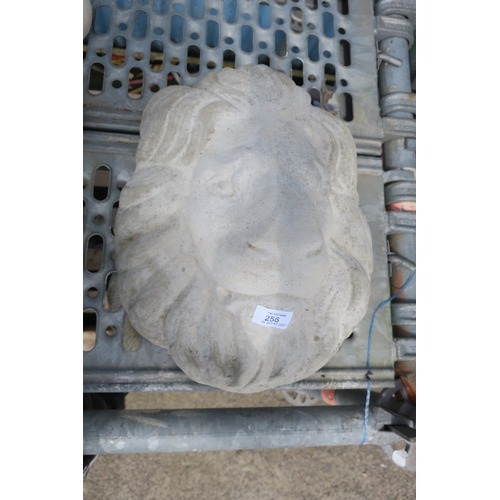 256 - STONEWORK LIONS HEAD WALL PLAQUE