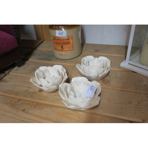 425 - TRIO OF CERAMIC WATER LILY SHAPED TEALIGHT HOLDERS