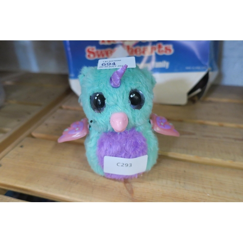 694 - HATCHIMALS TOY