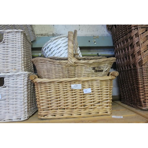 704 - SELECTION OF BASKETS