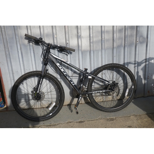 Carrera vengeance discount junior mountain bike