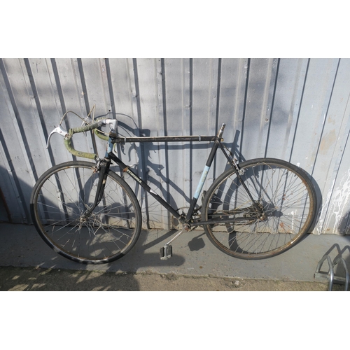 17 - ELSWICK HOPPER RACING BIKE NO SADDLE