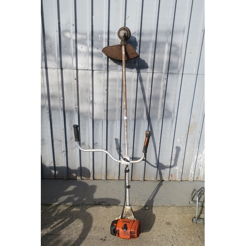 32 - STIHL PETROL STRIMMER