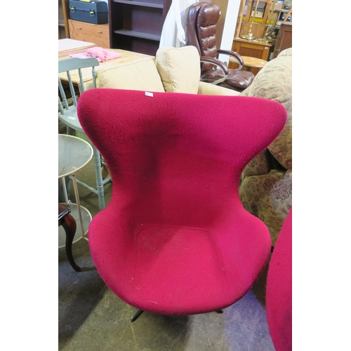 879 - RETRO RED SPINNING EGG CHAIR