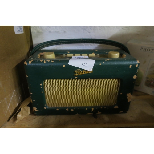 1393 - VINTAGE ROBERTS RADIO