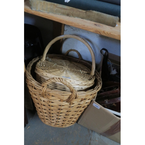 1400 - WICKER BASKETS