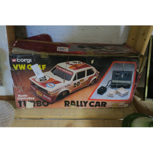 1409 - CORGI VW GOLD RADIO CONTROLLED CAR