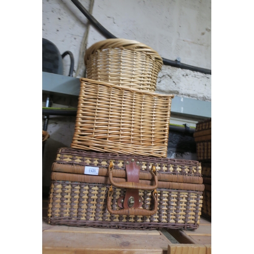 1426 - BUNDLE OF WICKER