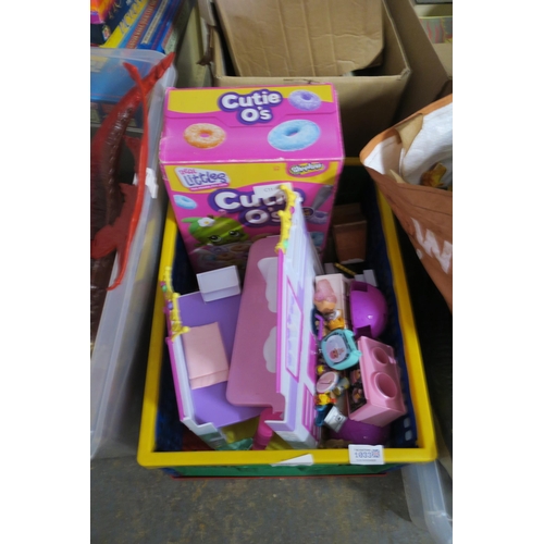 1033 - CRATE OF TOYS