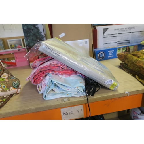 1044 - BEDDING AND PENCIL PLEAT CURTAINS IN BAG