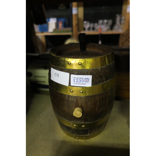 1239 - SMALL BARREL CASK