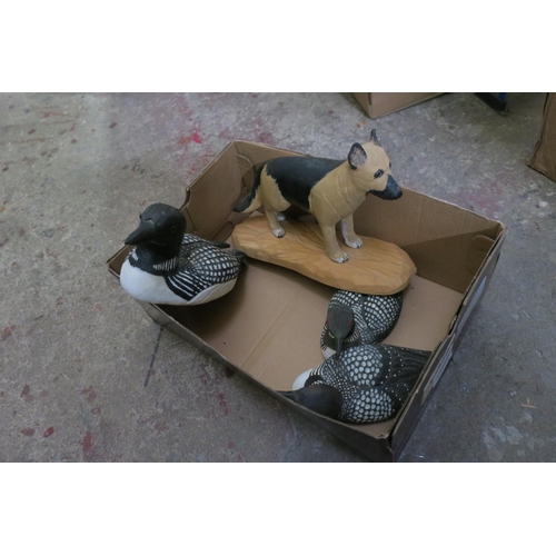 1268 - BOX OF CARVED ANIMAL FIGURINES