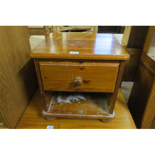 820 - PINE BEDSIDE UNIT