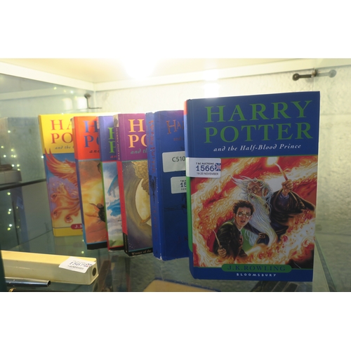 1566 - COLLECTION OF VARIOUS HARRY POTTER BOOKS