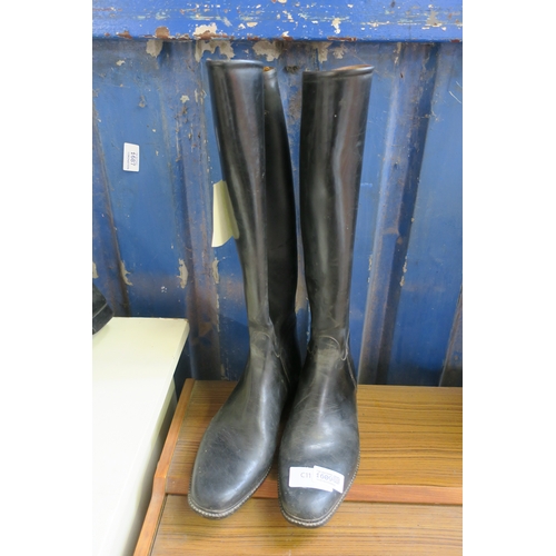 1609 - KEN'S RIDING BOOTS SIZE EU43