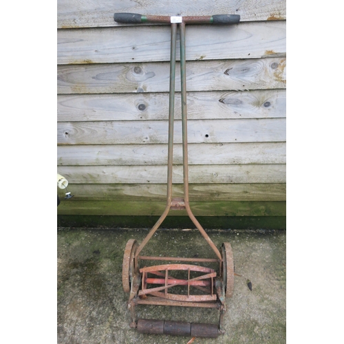 18 - RIPPER RANSOME OF ENGLAND PUSH MOWER