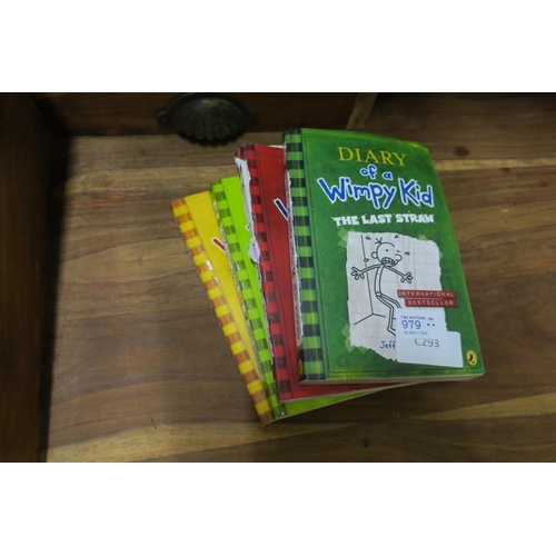 979 - DIARY OF A WIMPLE KID BOOKS