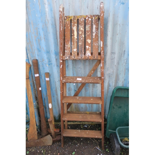 113 - WOODEN STEP LADDER