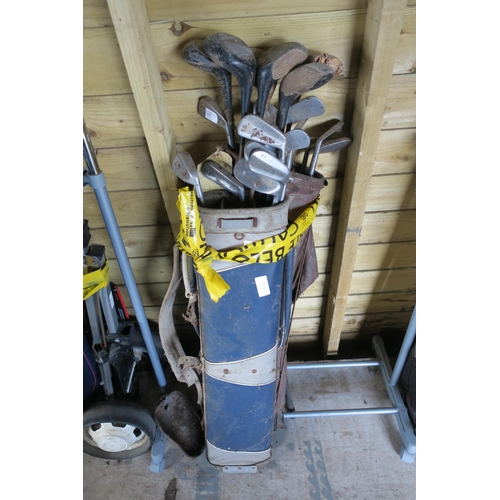 331 - 2 VINTAGE BAGS AND CLUBS