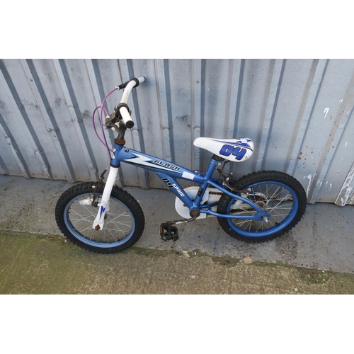 8 - CHILDS BIKE FLAGO