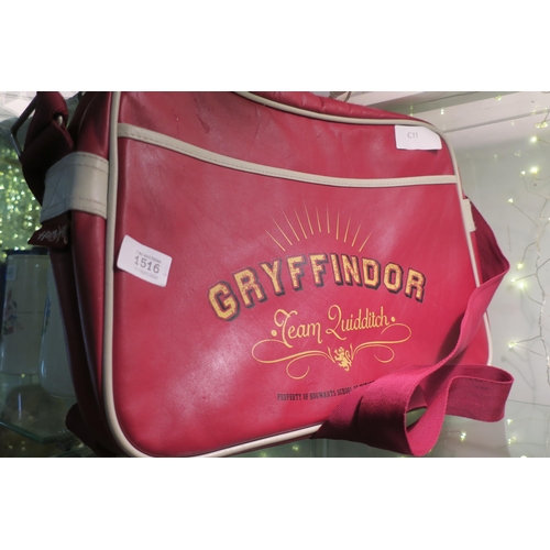 1516 - HARRY POTTER GRYFFINDOR SATCHEL BAG IN RED COLOUR