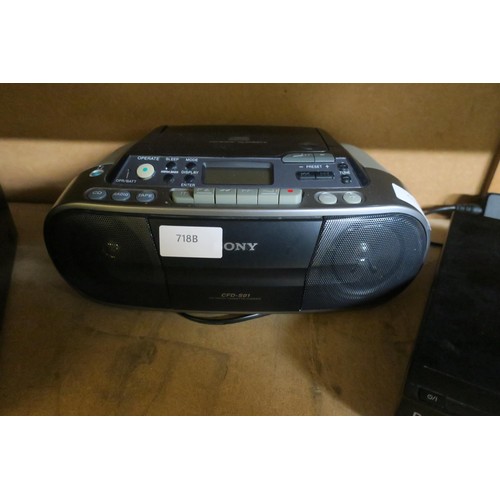 718B - SONY CFD-SO1 CD CASSETTE RECORDER