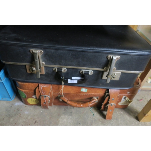 1278 - PAIR OF VINTAGE SUITCASES